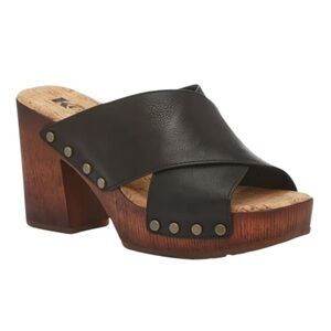 Korks NWT Lynda black faux leather crisscross platform heeled sandals boho